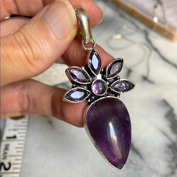 Jewelry - 925 sterling silver Elegant Purple amethyst Gemstone Pendant
